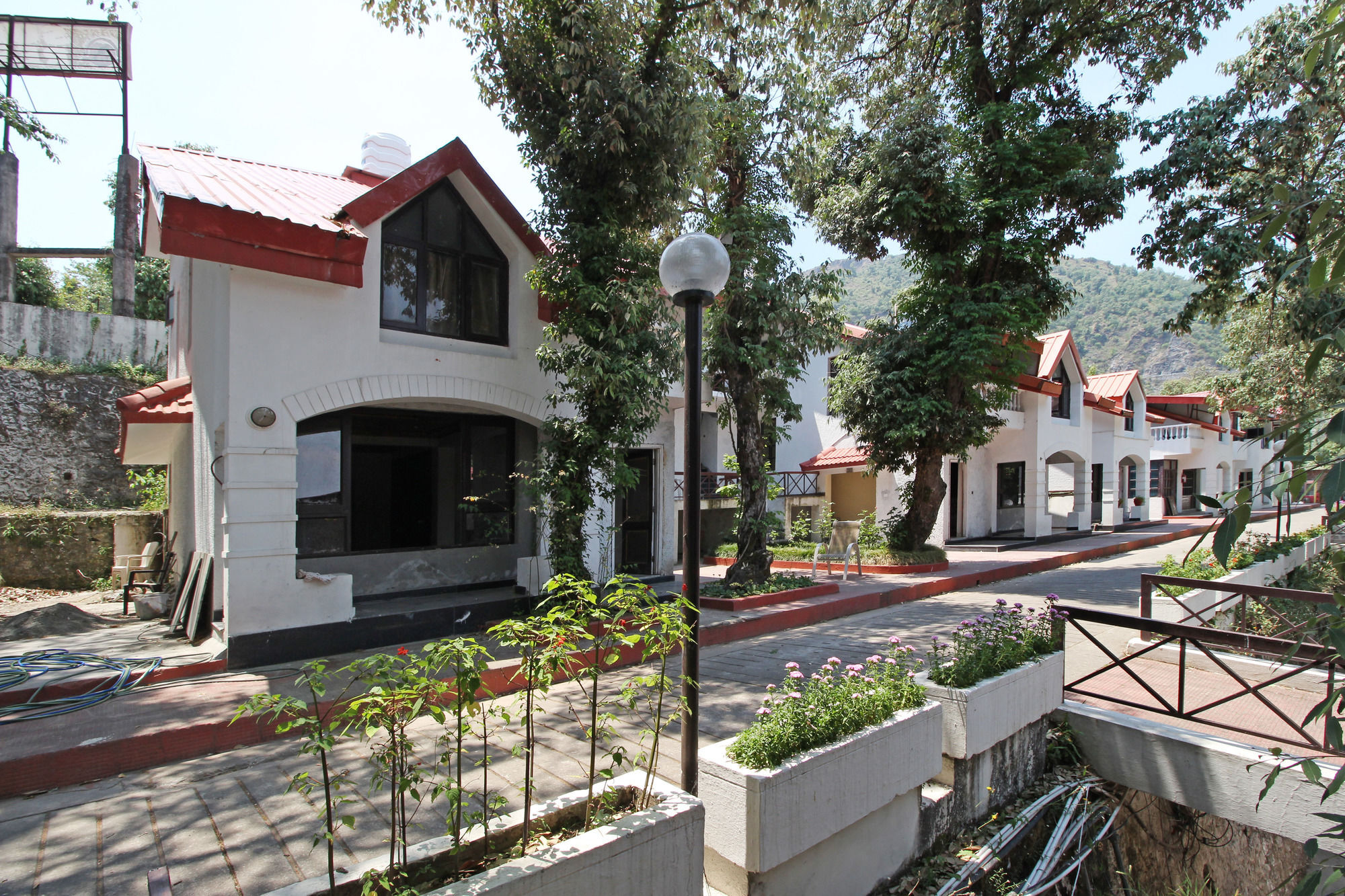 מוסורי Oyo 5248 Surbee Resorts מראה חיצוני תמונה