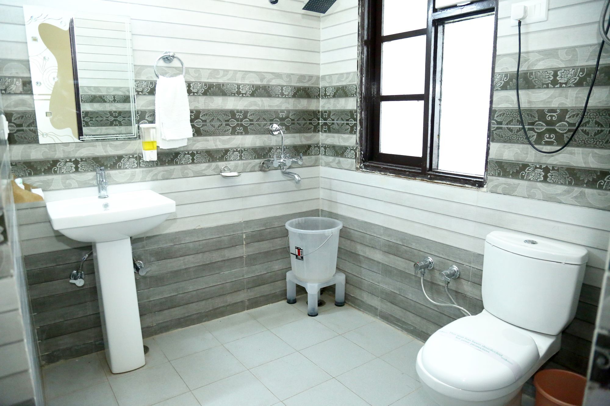 מוסורי Oyo 5248 Surbee Resorts מראה חיצוני תמונה